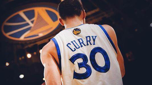 开云体育登录入口-库里突发身体不适缺席今日比赛 勇士已然伤不起！